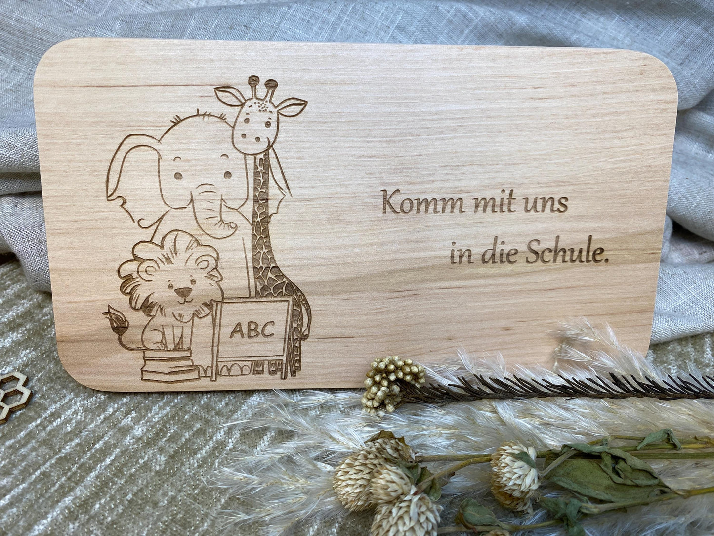 Holzbrett zur Schuleinführung, Küchenbrett Schulkind, Frühstücksbrett ABC Gravur, Holz Frühstücksbrettchen Tiere, Brettchen Holz Schulanfang
