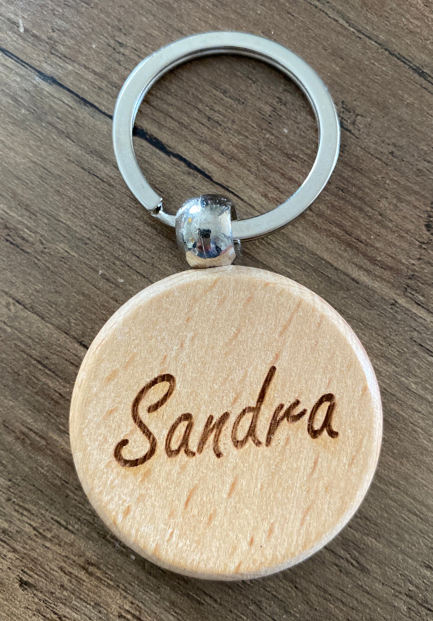 personalisierbarer Schlüsselanhänger aus Holz, Tier Motiv + Name, Taschenanhänger graviert, Holzanhänger mit Metallring, Rücksackanhänger