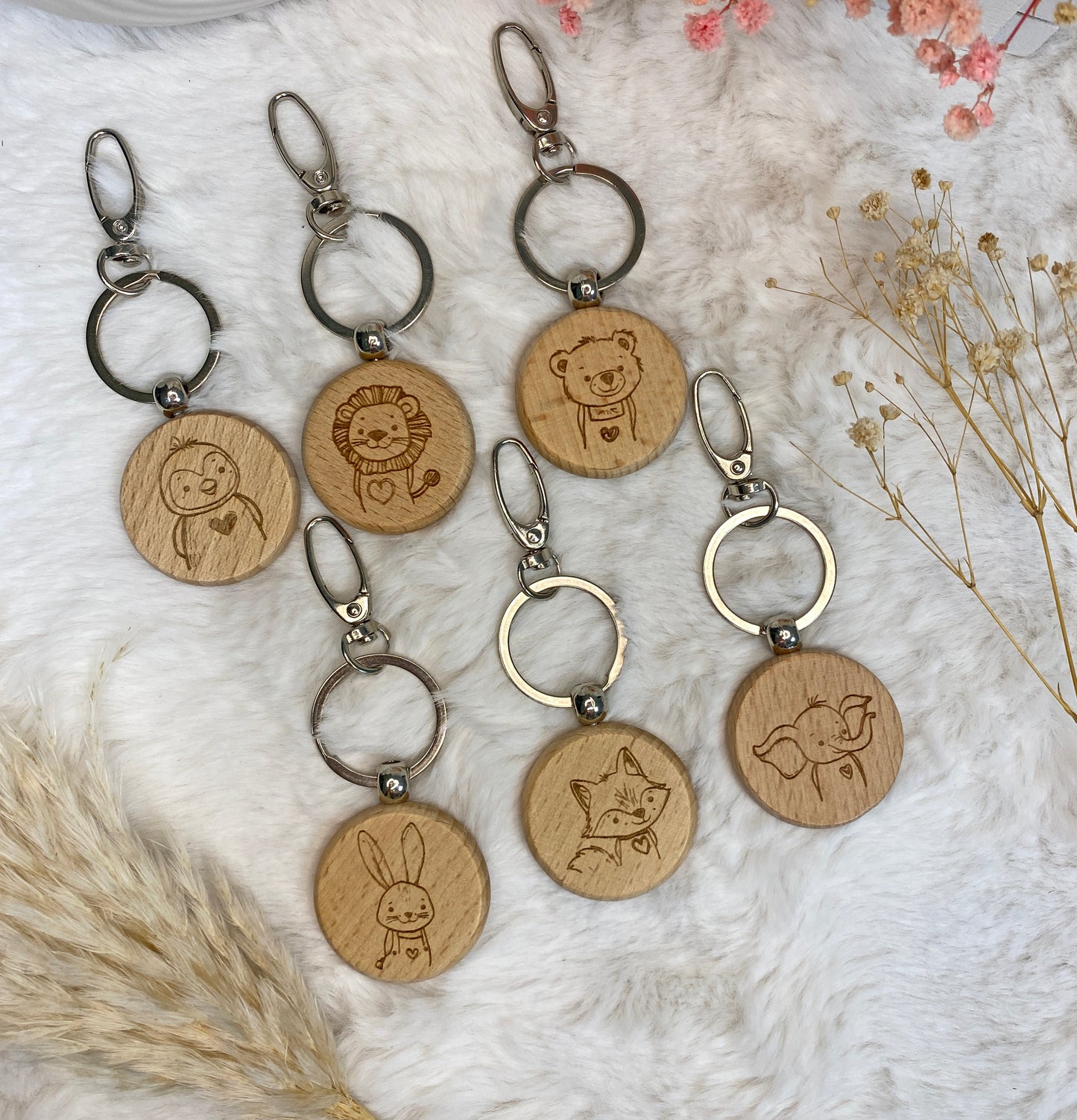 personalisierbarer Schlüsselanhänger aus Holz, Tier Motiv + Name, Taschenanhänger graviert, Holzanhänger mit Metallring, Rücksackanhänger