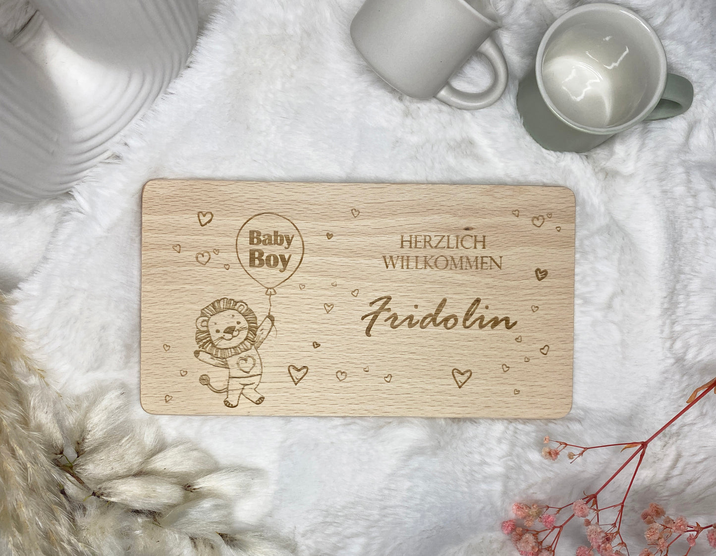 Hallo Baby Willkommens Geschenk, Frühstücksbrett Gravur Name, Kinder Holzbrett Baby Geburt, Schneidebrett personalisiert zur Babyparty