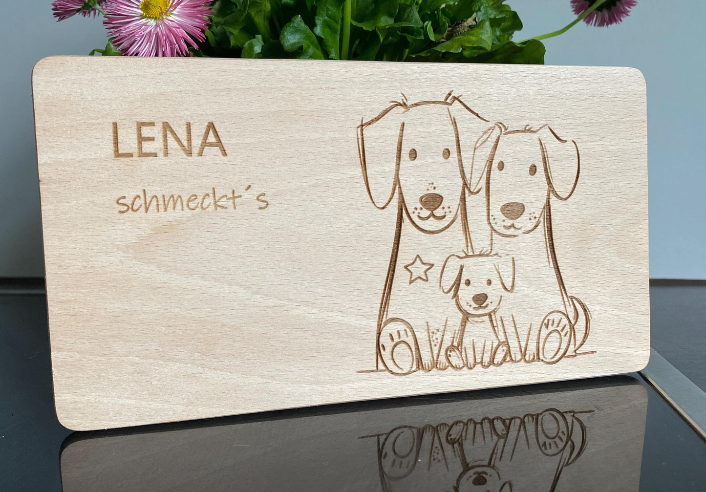 Holz Frühstücksbrett mit Golden Retriever Familie und Namensgravur, personalisiertes Holzbrettchen mit Gravur, Schneidebrett Hundefamilie