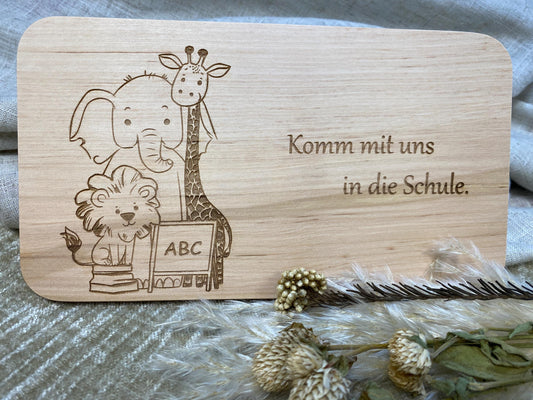 Holzbrett zur Schuleinführung, Küchenbrett Schulkind, Frühstücksbrett ABC Gravur, Holz Frühstücksbrettchen Tiere, Brettchen Holz Schulanfang
