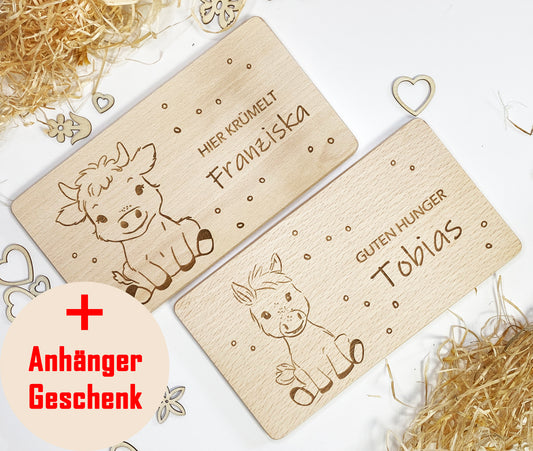 Holzbrettchen für Kinder mit Gravur Bauernhoftiere, Frühstücksbrett mit Namen, personalisiertes Schneidebrettchen