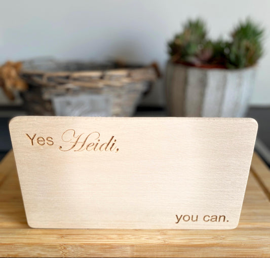 Schneidebrett zur Motivation mit Namen, Holzbrett Stärkung zur Prüfung, Aufmerksamkeit für ein Vorhaben, Frühstücksbrett Yes you can Gravur