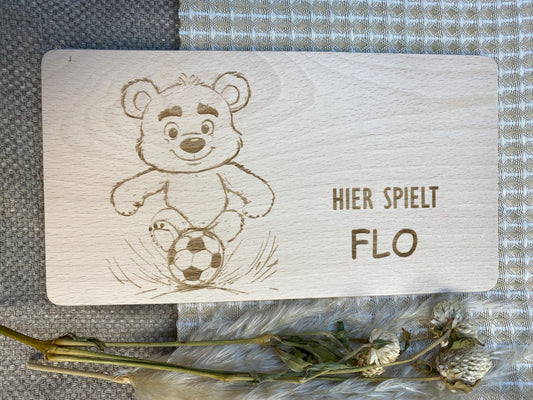 Frühstücksbrett Namensgravur, Kinder Holzbrett mit Bärenmotiven Fussball, Football, Traktor, Polizist, Bauarbeiter, Geschenk zum Kindertag